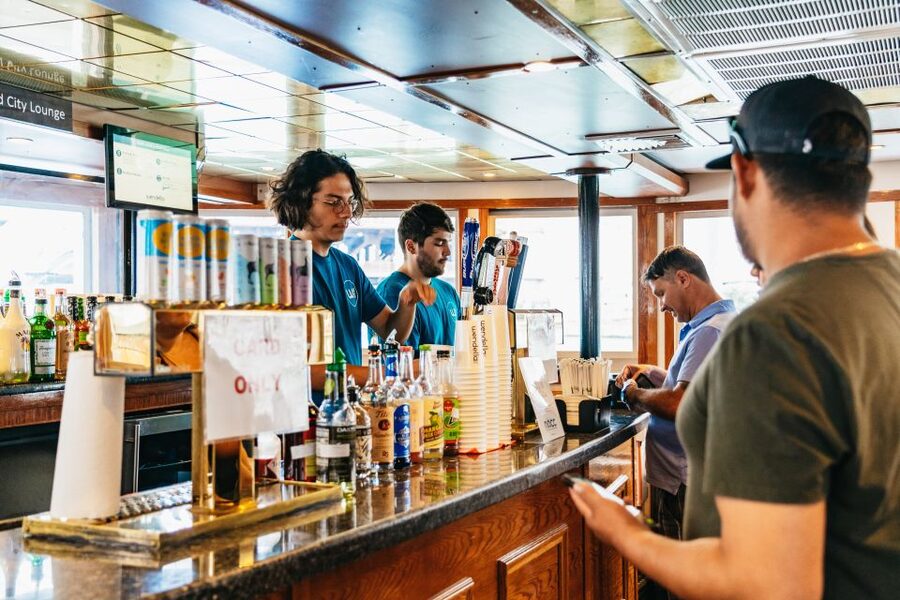 Chicago: 1.5-Hour Lake and River Architecture Cruise - Who should book this cruise?