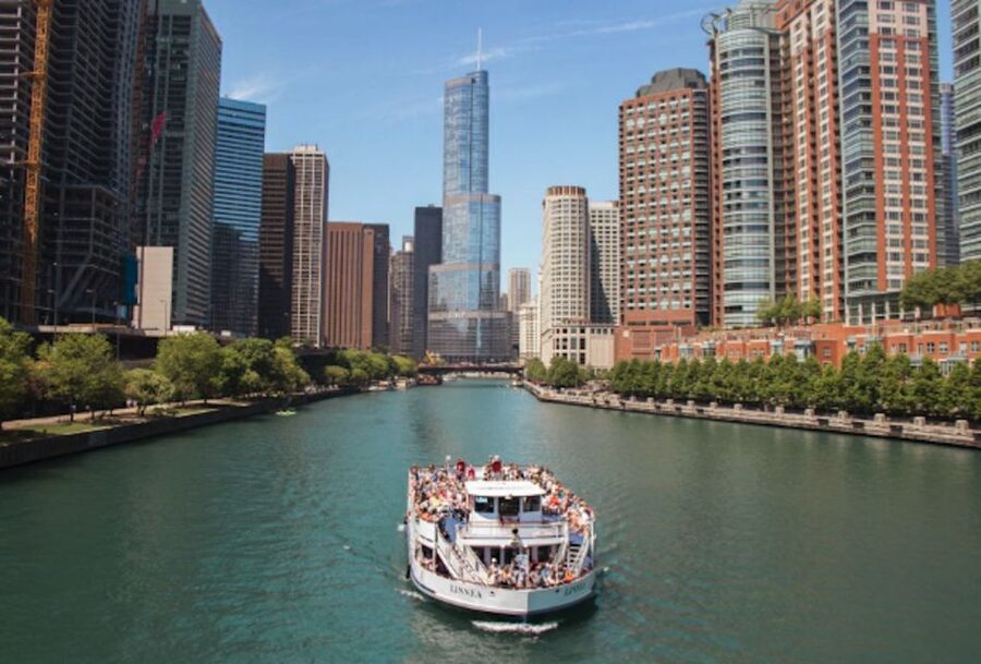 Chicago: 1.5-Hour Lake and River Architecture Cruise - Why the river-and-lake route works so well