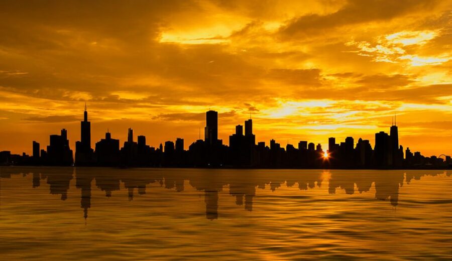 Chicago: 1.5-Hour Scenic Sunset Lake Cruise - Passing through the Chicago Lock