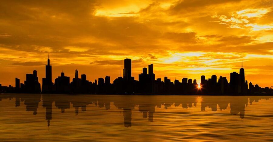 Chicago: 1.5-Hour Scenic Sunset Lake Cruise - Why the sunset timing matters