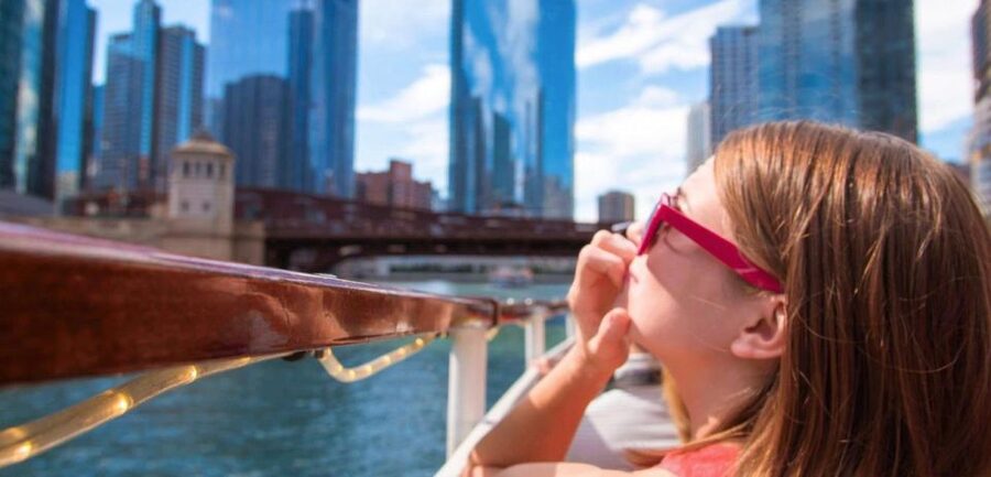 Chicago: Architecture Center Cruise on Chicago's First Lady - Why the river is the best classroom for Chicago architecture