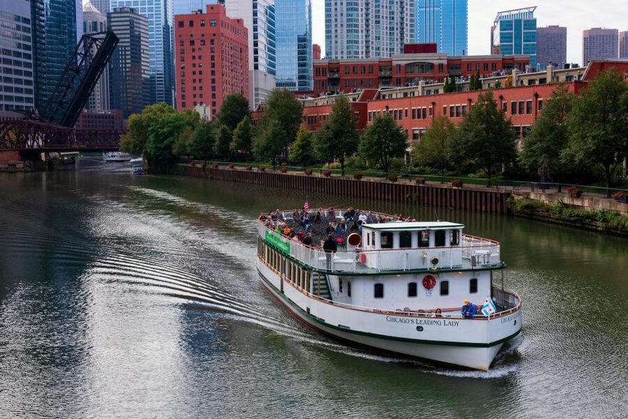 Chicago: Architecture Center Cruise on Chicago's First Lady - The best time to schedule your cruise
