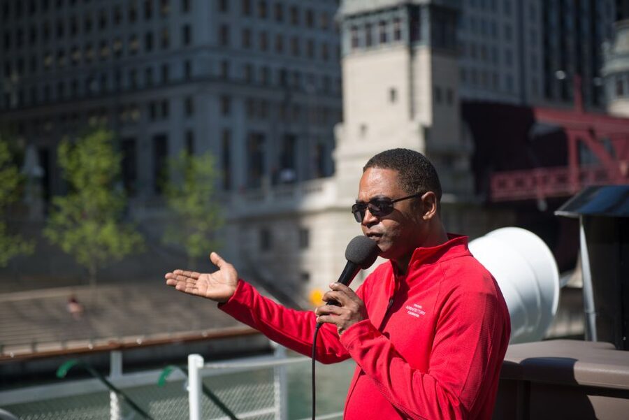 Chicago: Architecture Center Cruise on Chicago's First Lady - What happens during the 90-minute route