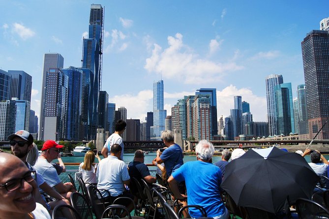 Chicago Architecture Center River Cruise aboard First Lady - Trump International Hotel and Tower in context
