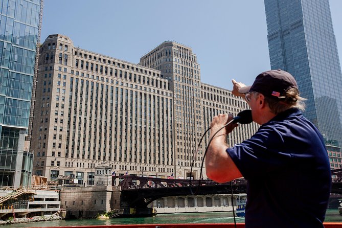 Chicago Architecture River Cruise - Weather, warmth, and the best time to go