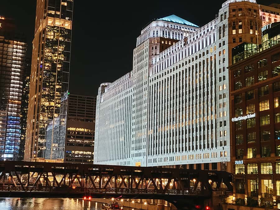 Chicago: Fireworks Cruise with Lake or River Viewing Options - How much value do you get for $32?
