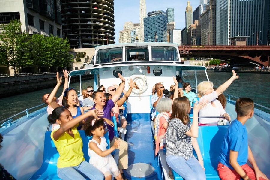 Chicago: Narrated Sightseeing River and Lake Cruise - Key points to know