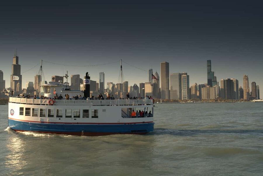 Chicago: Shoreline Lake Michigan Skyline Cruise - Who will enjoy this cruise most