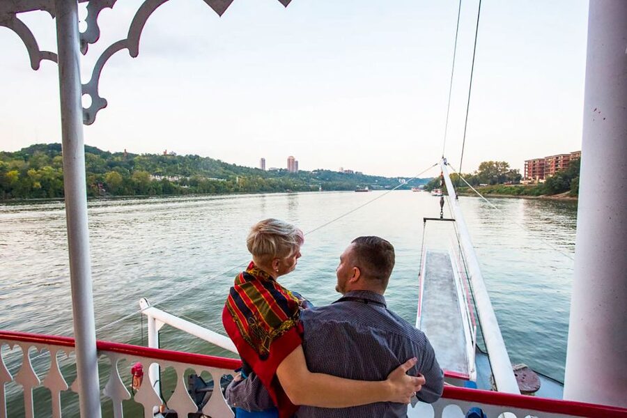 Cincinnati: Riverboat Cruise with Lunch and Entertainment - Practical tips for a smoother afternoon