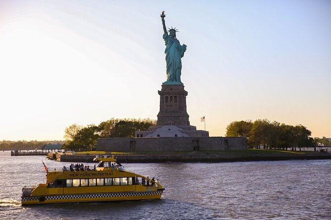 Circle Line: New York City Statue of Liberty Super Express Cruise - Ellis Island and the Lower Manhattan skyline
