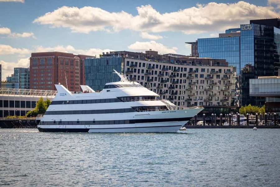 City Cruises Boston: Harbor Buffet Lunch or Dinner Cruise - Should you book this Boston harbor cruise?