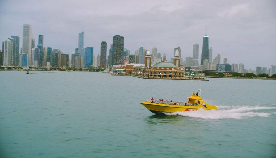 City Cruises Chicago: Seadog Lakefront Speedboat Ride - The standard Seadog ride versus Extreme Thrill