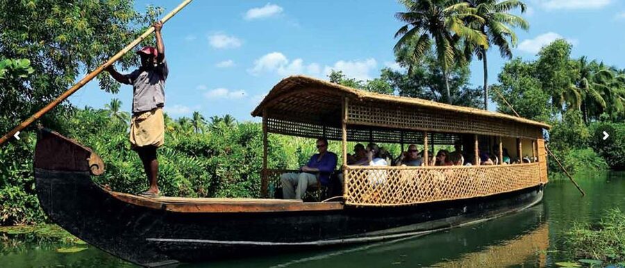Cochin: Backwater Village Eco Boat Cruise with Lunch - What the guides add to the experience