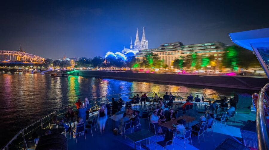 Cologne: 2-Hour Evening Cruise on the Rhine River - Finding the right landing stage