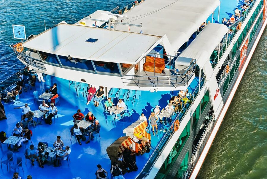Cologne: Panoramic City Cruise - How much information will you get?