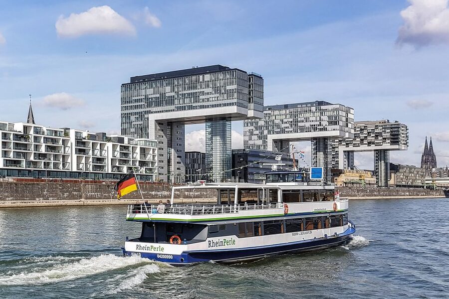 Cologne: Top Sights Rhine River Cruise - Skyline Tour - Commentary, quiet, and the right place to sit