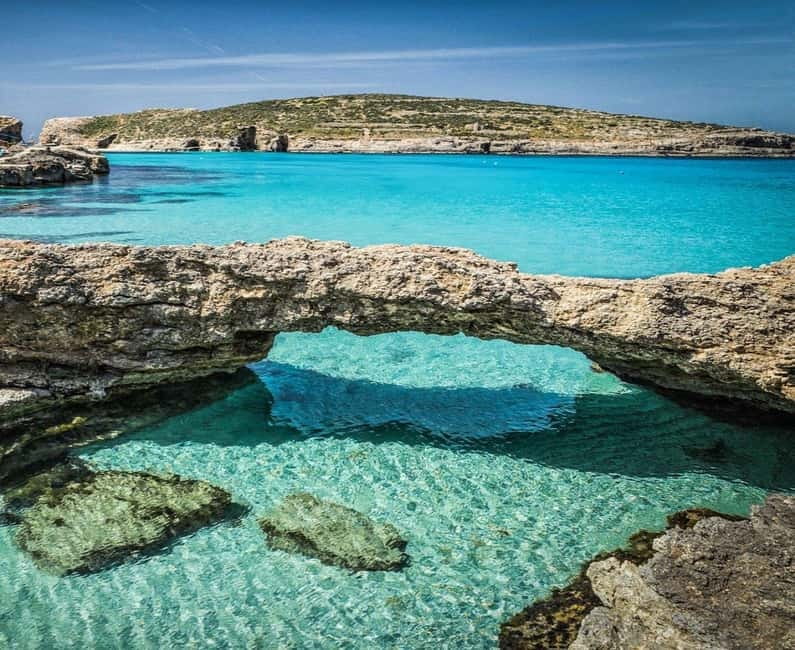 Comino & Gozo: Blue & Crystal Lagoons Cruise with Sea Caves - Why this small Comino boat makes a difference