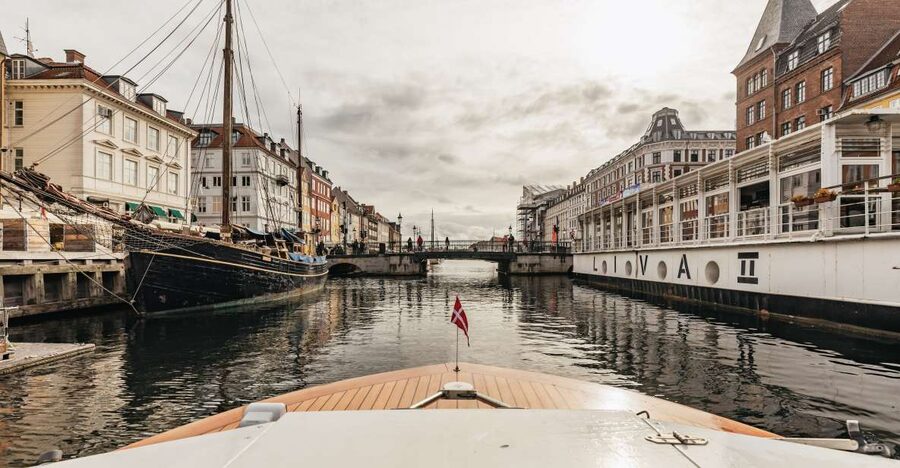 Copenhagen: Canal Cruise with Guide - Starting at Ved Stranden beside the old city