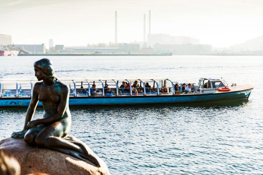 Copenhagen: Hop-On Hop-Off Bus Tour with Boat Tour Option - Christiansborg, Nyhavn, and the royal quarter