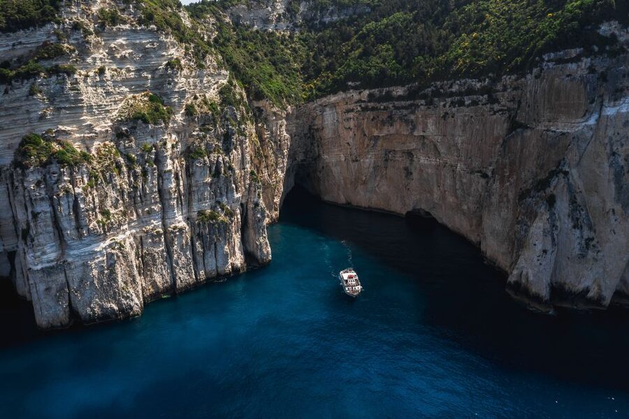 Corfu/Benitses/Lefkimmi: Paxos, Antipaxos, & Caves Cruise - Packing for a day on the Ionian Sea