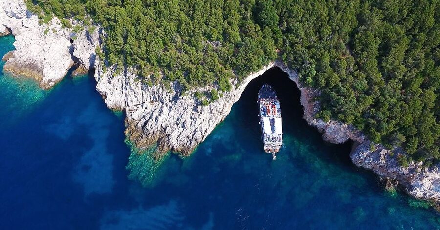 Corfu: Parga, Sivota and Blue Lagoon Full-Day Boat Cruise - Parga: the reason to accept the long ride