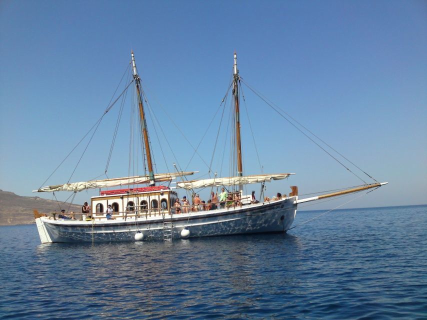 Corfu Town: Full-Day Cruise with Lunch, Drinks & Swim Stops - Meeting Koryfo at Corfu’s old port