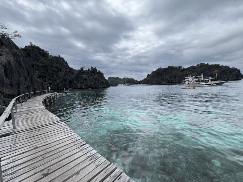 Coron: Private Boat Hire with Guided Tour and Lunch on Beach - Key points to know before booking