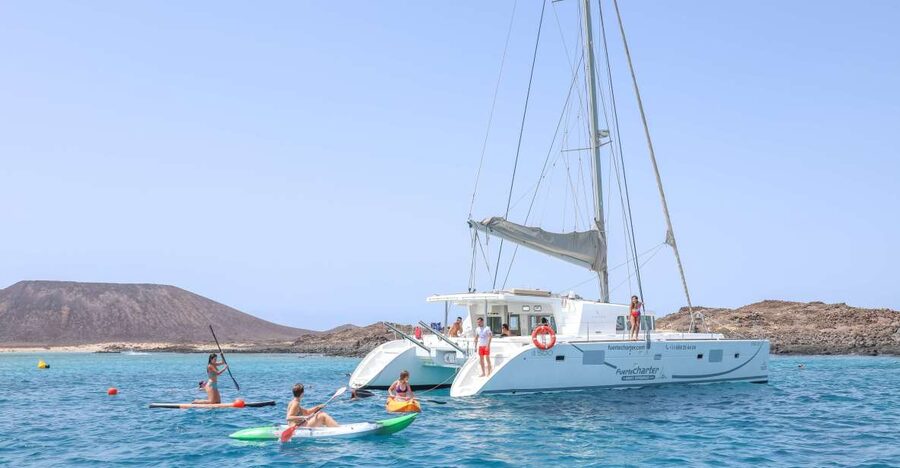 Corralejo: Adults-Only Catamaran Day Trip to Lobos Island - Sailing from Corralejo across El Río