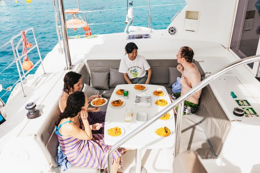 Corralejo: Lobos Island Catamaran Tour with Drinks & Snorkel - La Concha Beach, turquoise water, and a choice of activities