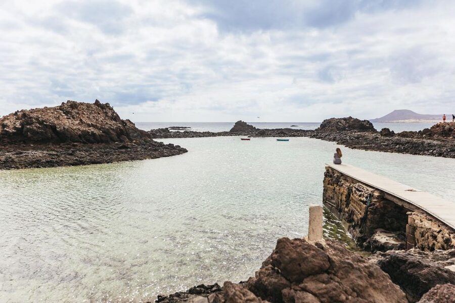Corralejo: Lobos Island Catamaran Tour with Drinks & Snorkel - The return sail and free photos