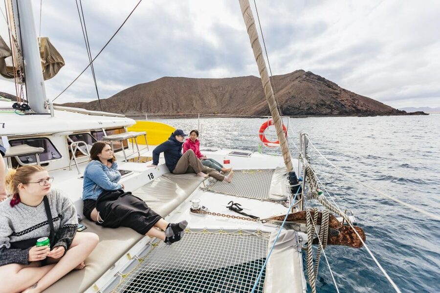 Corralejo: Lobos Island Catamaran Tour with Drinks & Snorkel - What to bring and how to make the day easier