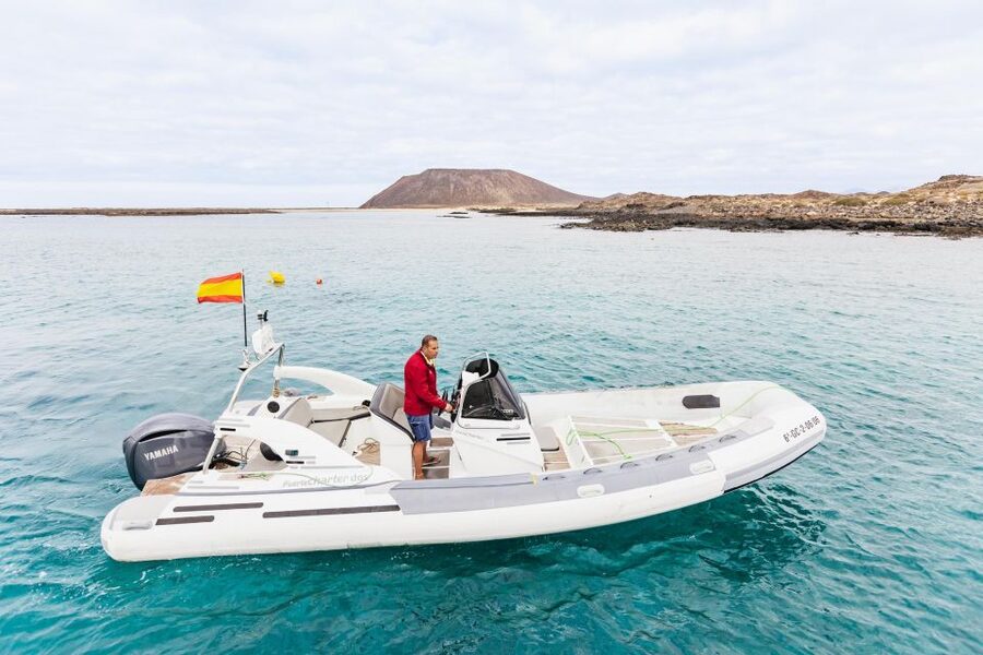 Corralejo: Lobos Island Catamaran Tour with Drinks & Snorkel - From Corralejo to the volcanic cone of La Caldera