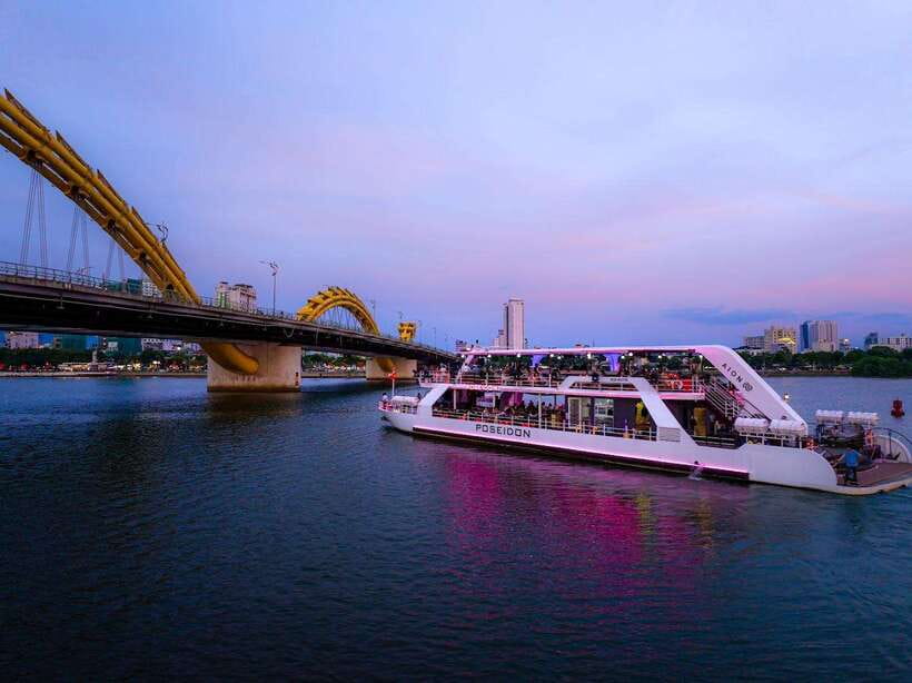 Da Nang: Poseidon Cruise with Dinner and Dragon Bridge Show - What the Poseidon Cruise is really like