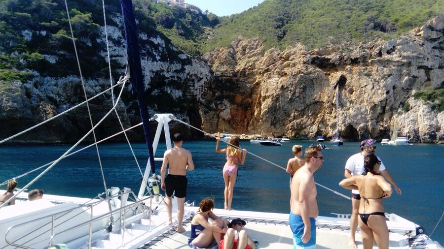 Dénia & Jávea: Portixol Sailing Catamaran Excursion with BBQ - Who should book this catamaran trip?