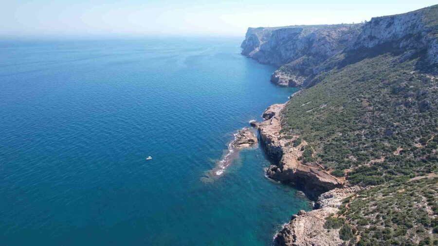Dénia & Jávea: Portixol Sailing Catamaran Excursion with BBQ - Sailing, motor power, and changes to the plan