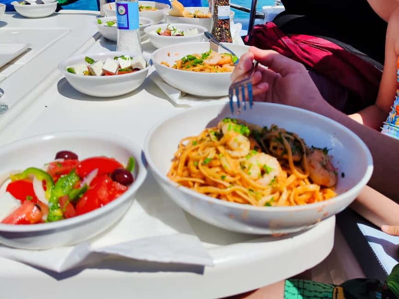 Dia Sailing Cruise With All-inclusive Meal And Drinks - Transfers, timing, and the small practical details
