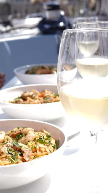 Dia Sailing Cruise With All-inclusive Meal And Drinks - Who will enjoy this cruise most
