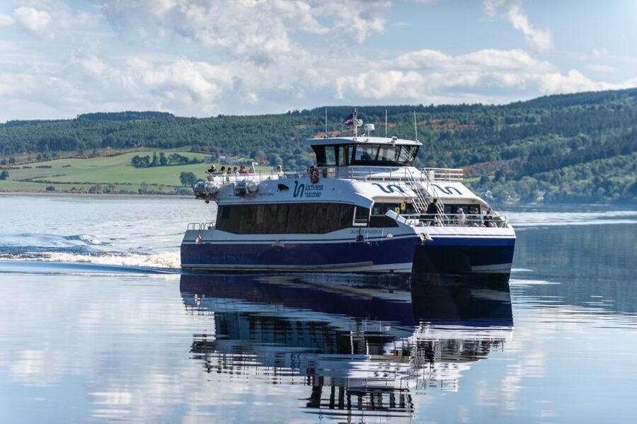 Dochgarroch: Loch Ness and Caledonian Canal 2-Hour Cruise - Through the Caledonian Canal