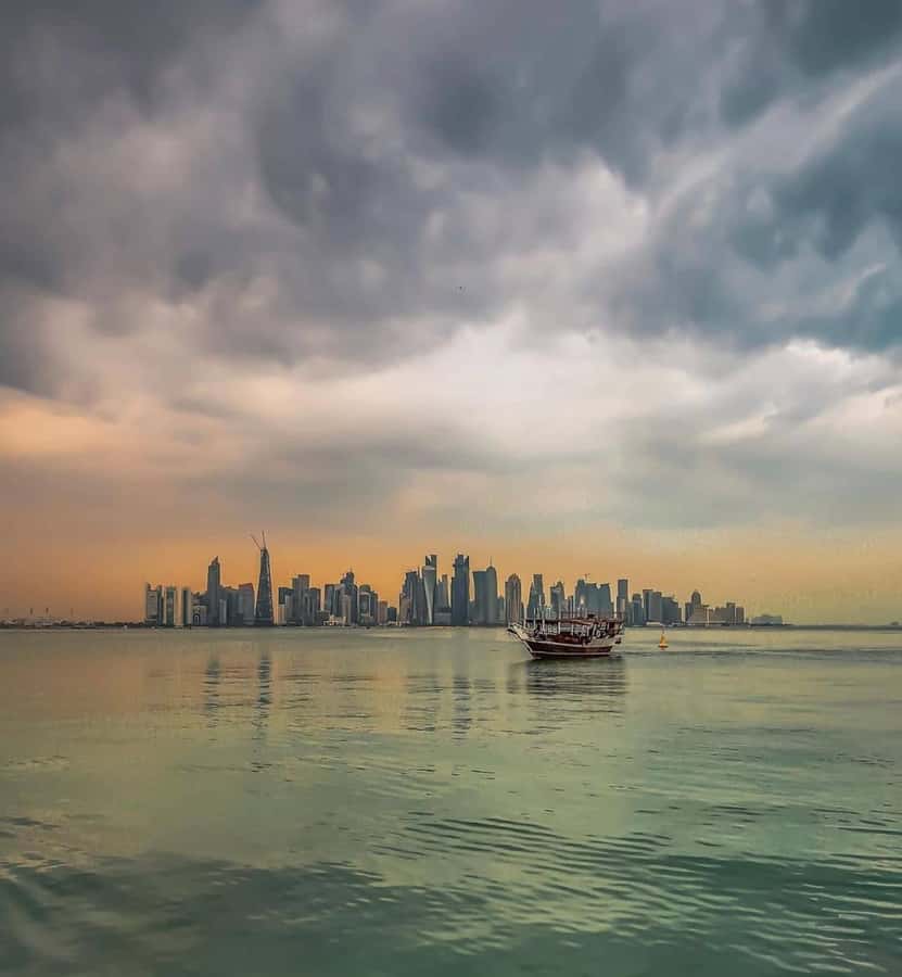 Doha: Traditional Dhow Cruise with Dinner Option - Sunset photos and evening lights