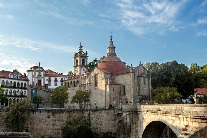 Douro Valley: Historical Sites, Wine Experience, Lunch & Cruise - Why this Porto day trip works