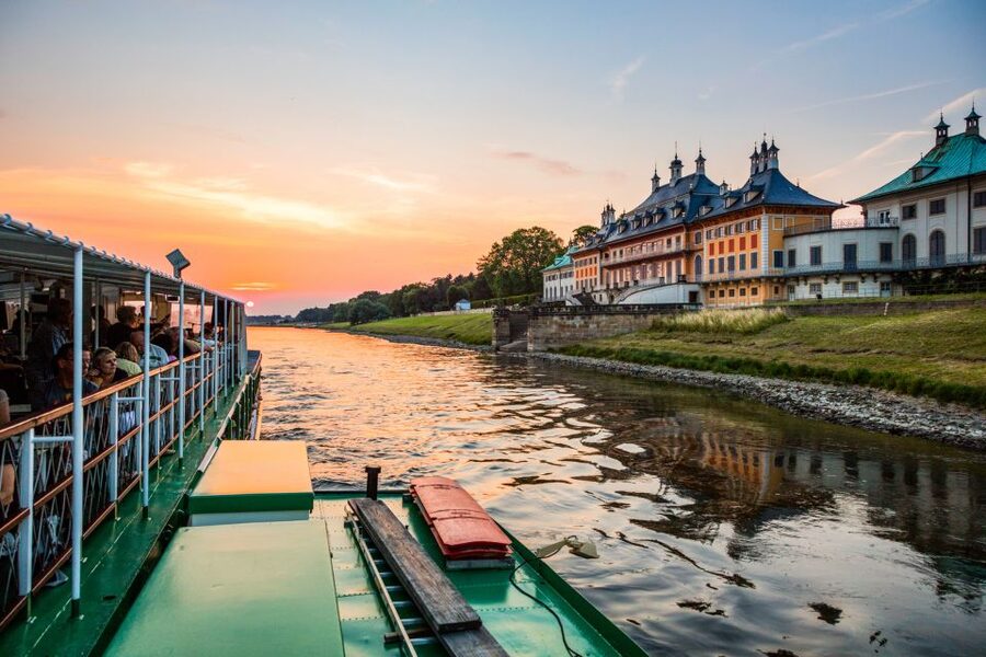 Dresden: Elbe River Cruise to Pillnitz Castle - Four bridges and the Blue Wonder