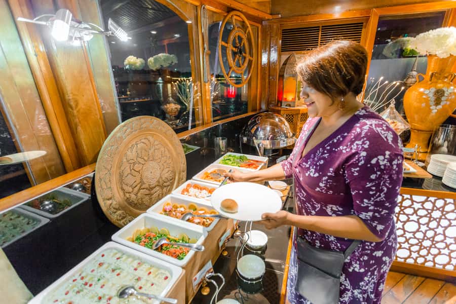 Dubai: 2-Hour Evening Dhow Cruise and Dinner - How much value do you get for $80?