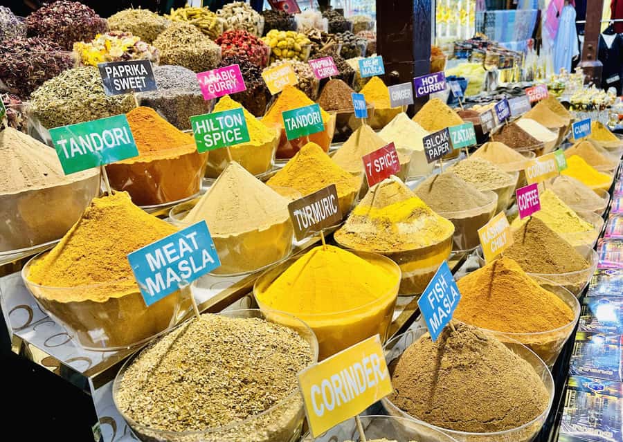 Dubai: Authentic Old Town, Souks, Tastings & Abra Boat Tour - Why Old Dubai is worth your afternoon
