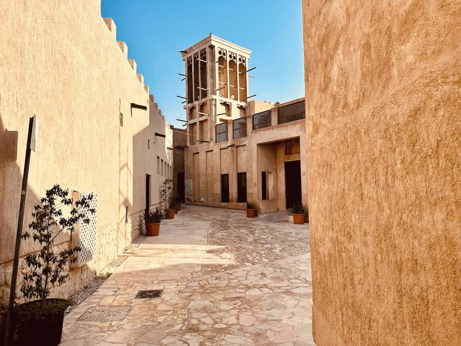 Dubai: Authentic Old Town, Souks, Tastings & Abra Boat Tour - Heat, pace, and what to bring