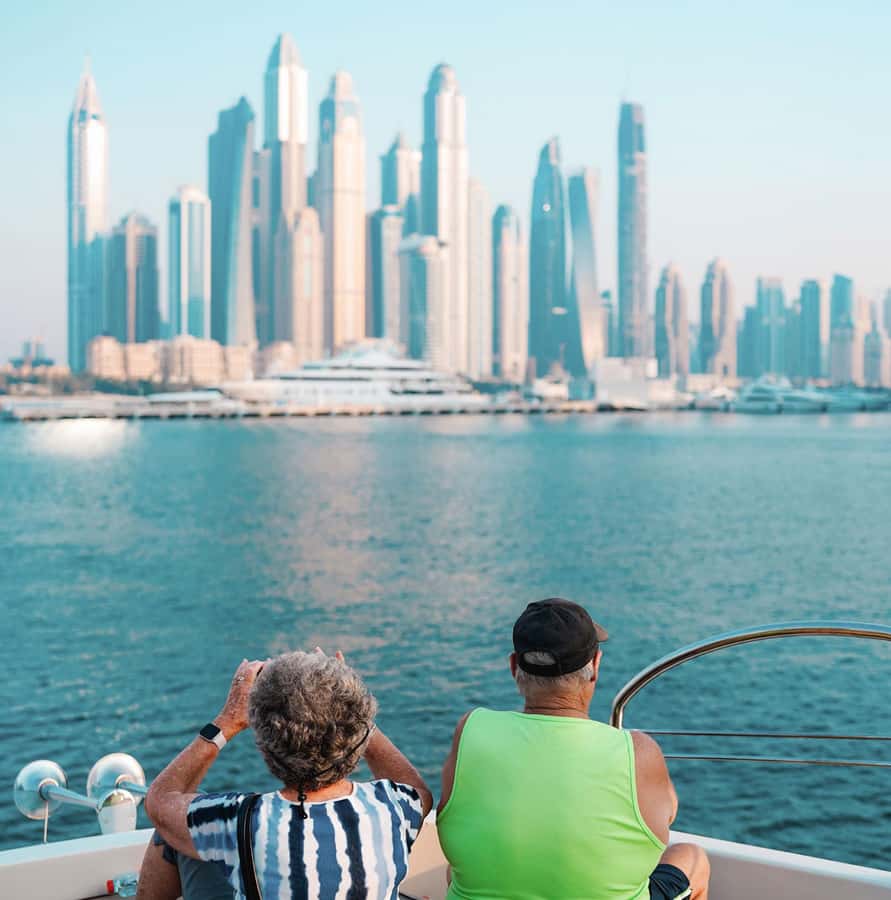 Dubai: Instagrammable Yacht Tour with Drinks & Ain/JBR Views - Getting to the Marina meeting point