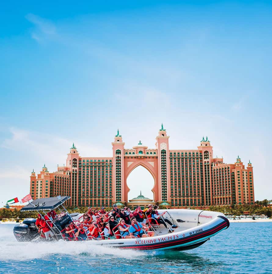 Dubai: Marina, Atlantis, Palm & Burj Al Arab Speedboat Tour - Dubai Marina and Ain Dubai: the gentle opening