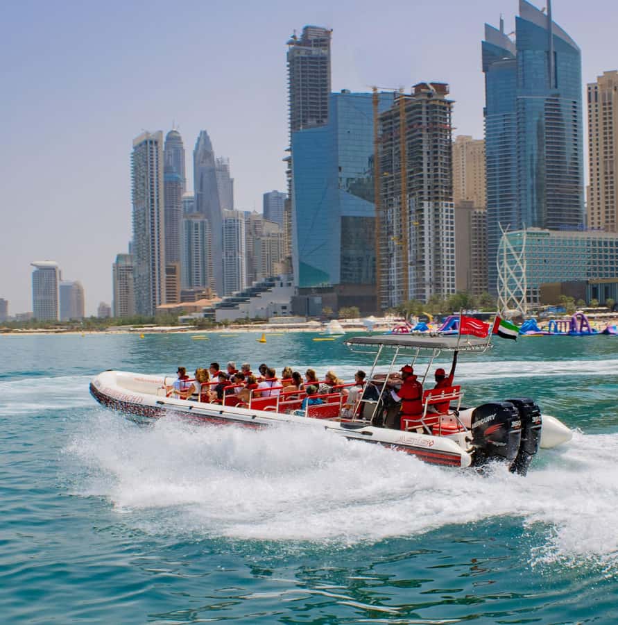 Dubai: Marina, Atlantis, Palm & Burj Al Arab Speedboat Tour - What the guide service is really like