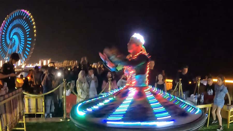 Dubai Marina: Dinner Cruise in a Traditional Boat - Who will enjoy this cruise most?