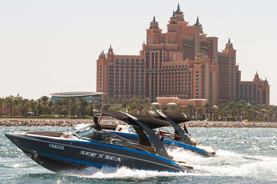 Dubai: Marina Private Boat Tour & Palm Jumeirah Sightseeing - Price, group size, and overall value