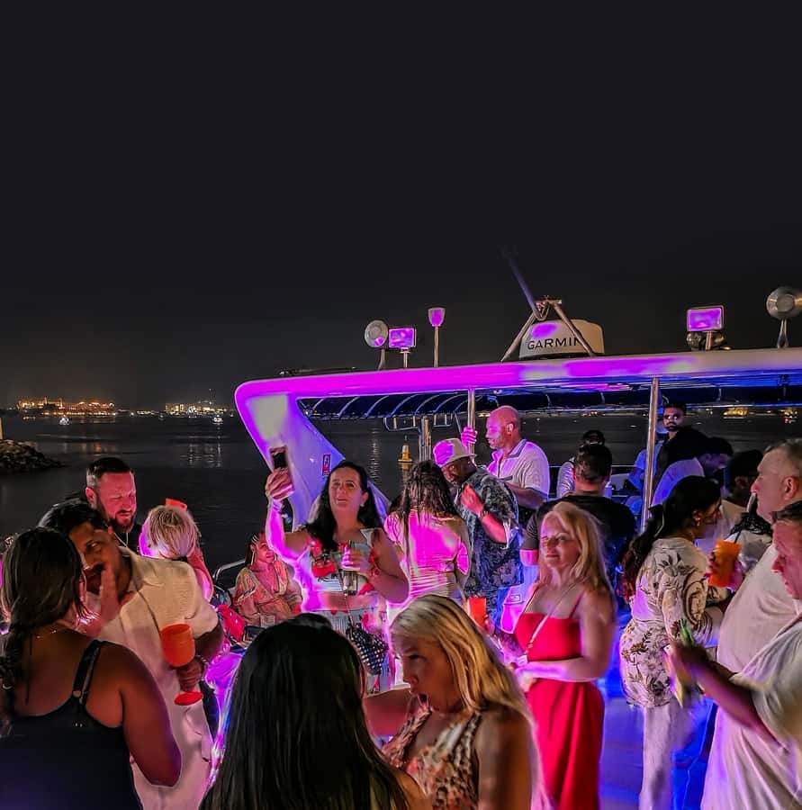 Dubai: Marina Yacht Party with BBQ, Unlimited Drinks and DJ - Who will enjoy this most?